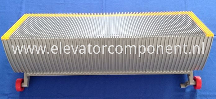 Aluminum Step for Sch****** 9300 Escalator with three sides yellow border 